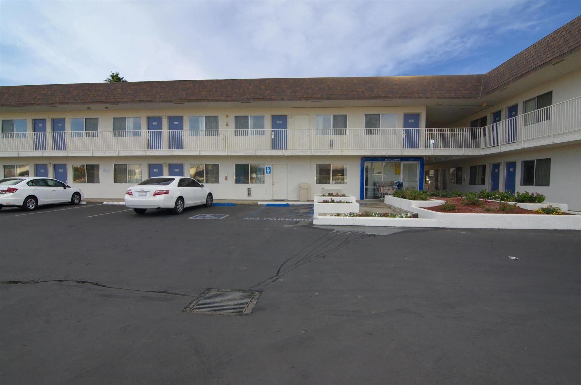 6-indio, Ca - Palm Springs Hotel Indio