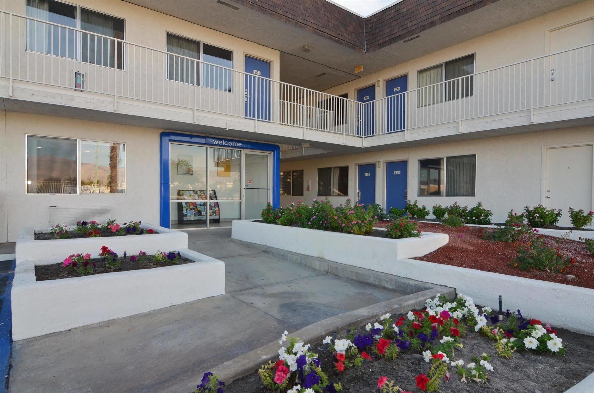 Hotel 6-indio, Ca - Palm Springs 2*